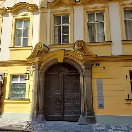 Just 3 Min Walk Old Town Center Private C Pansiyon Prag