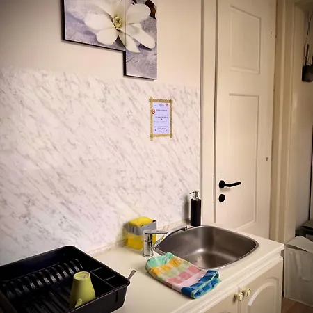 Just 3 Min Walk Old Town Center Private C 홈스테이 *