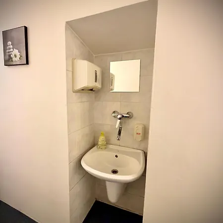 ホームステイ Just 3 Min Walk Old Town Center Private C